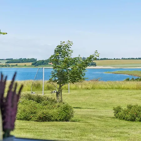 بيت للعطل Spacious With Water View *
